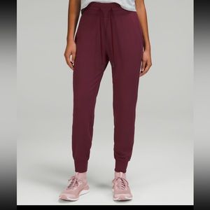 Lululemon ready to rulu joggers